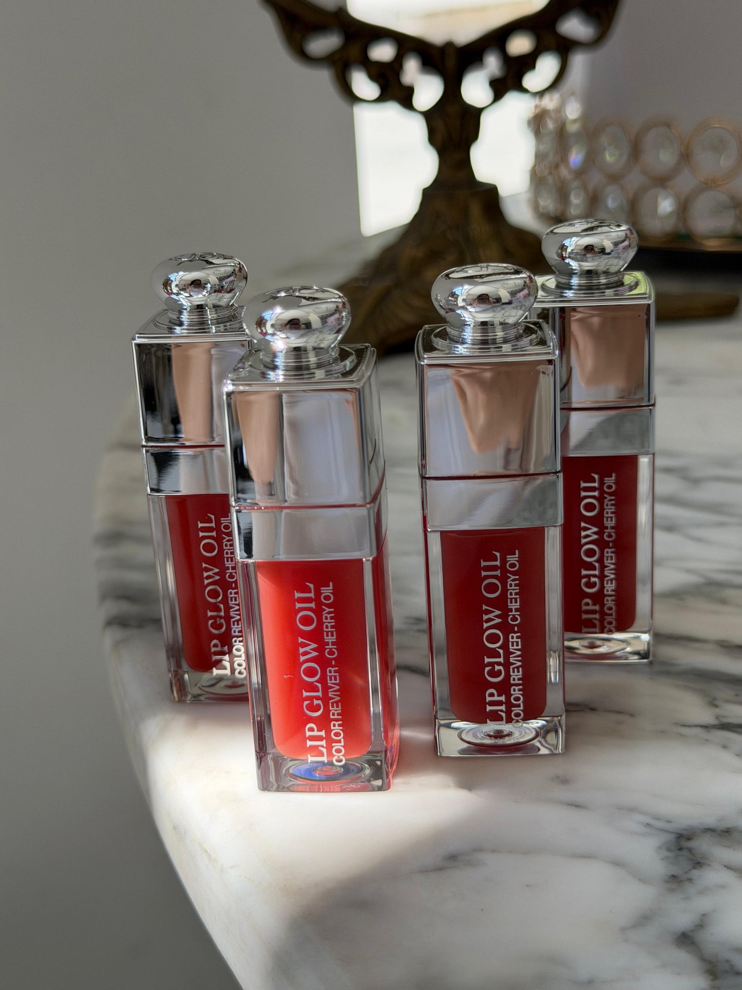 DIOR Addict Lip Glow Oil (012)
Nourishing Lip Oil - Intense Gloss