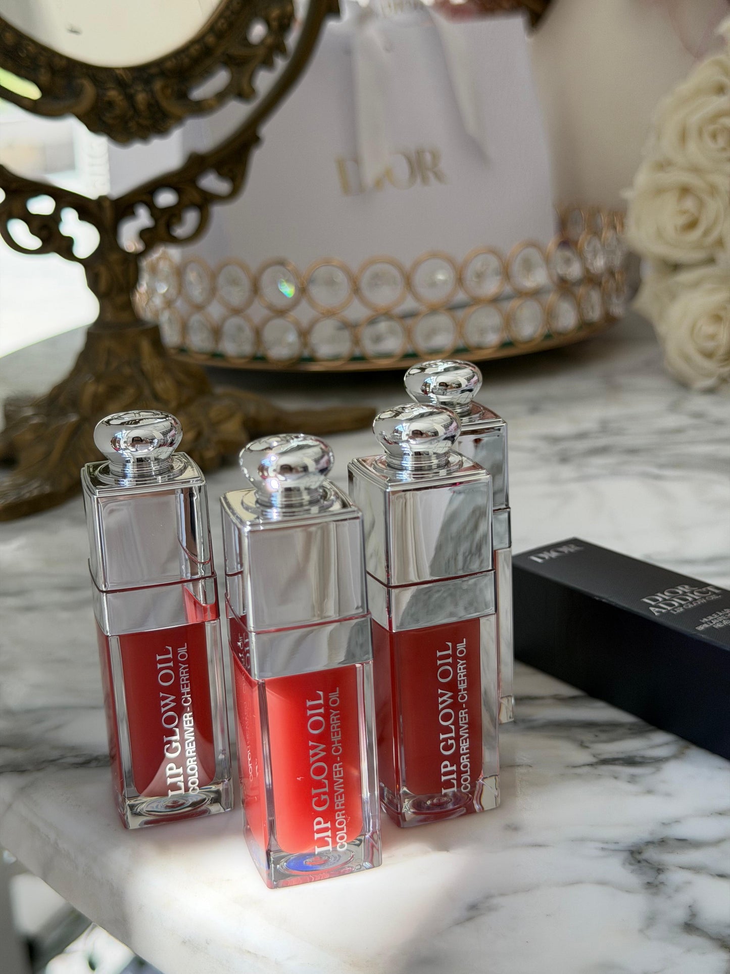 DIOR Addict Lip Glow Oil (012)
Nourishing Lip Oil - Intense Gloss