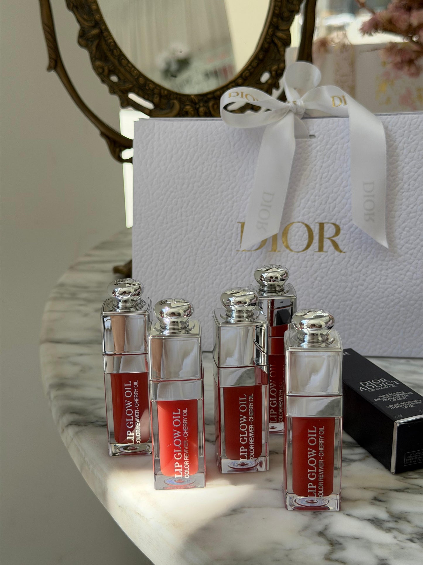 DIOR Addict Lip Glow Oil (012)
Nourishing Lip Oil - Intense Gloss