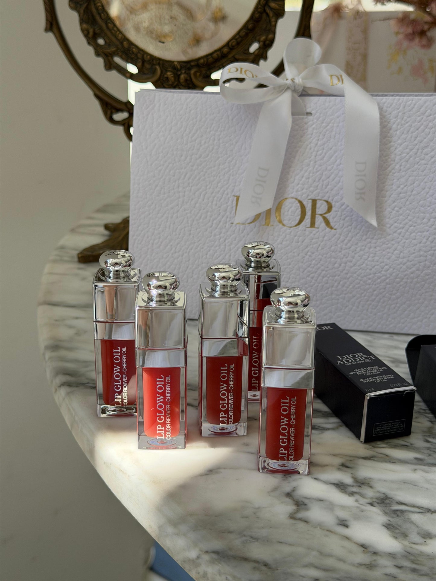 DIOR Addict Lip Glow Oil (012)
Nourishing Lip Oil - Intense Gloss