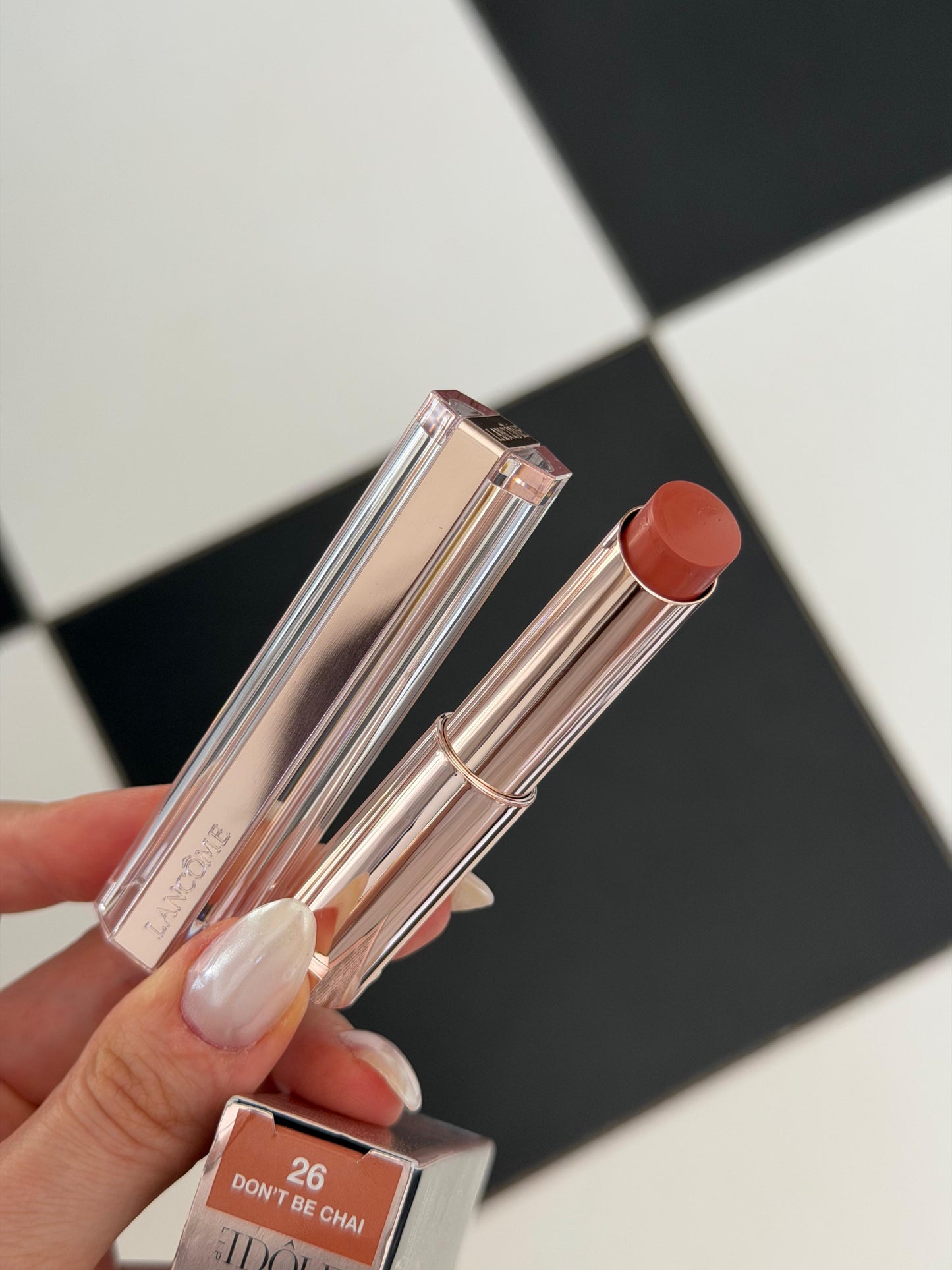 LANCÔME Lip Idôle Squalane-12 Butterglow™ Hydrating Lip Balm (26)