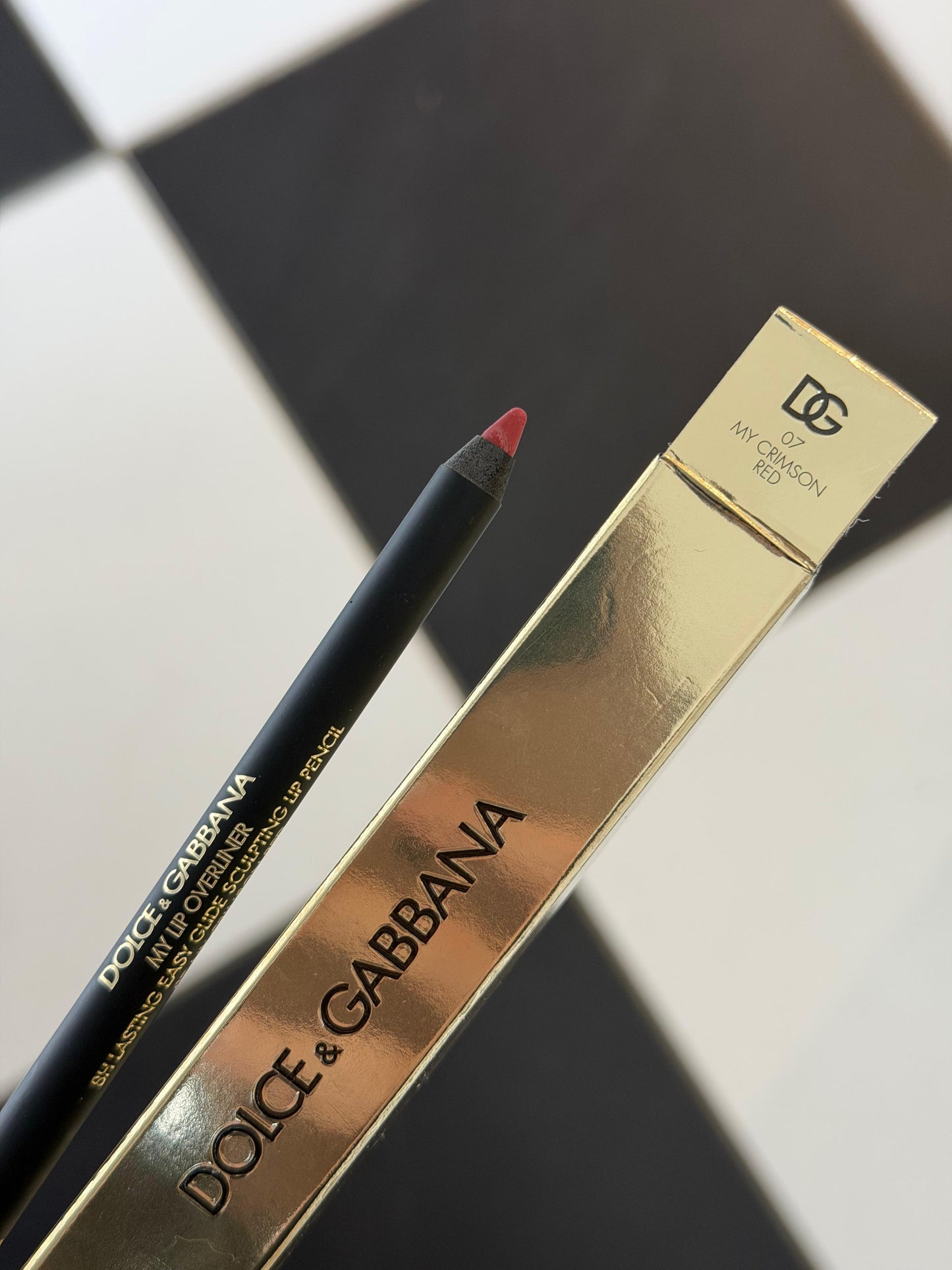 DOLCE&GABBANA My Lip Overliner
8H Lasting Easy Glide Sculpting Lip Liner Pencil (07)