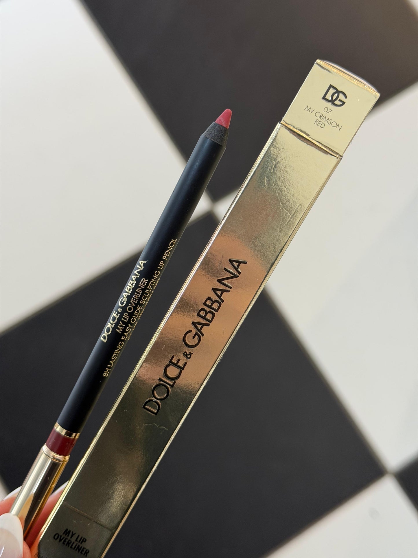 DOLCE&GABBANA My Lip Overliner
8H Lasting Easy Glide Sculpting Lip Liner Pencil (07)