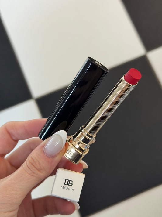DOLCE&GABBANA My Comfy Matte Lipstick - My 2018
Instant Rich Color & Hydration Lip Stylo