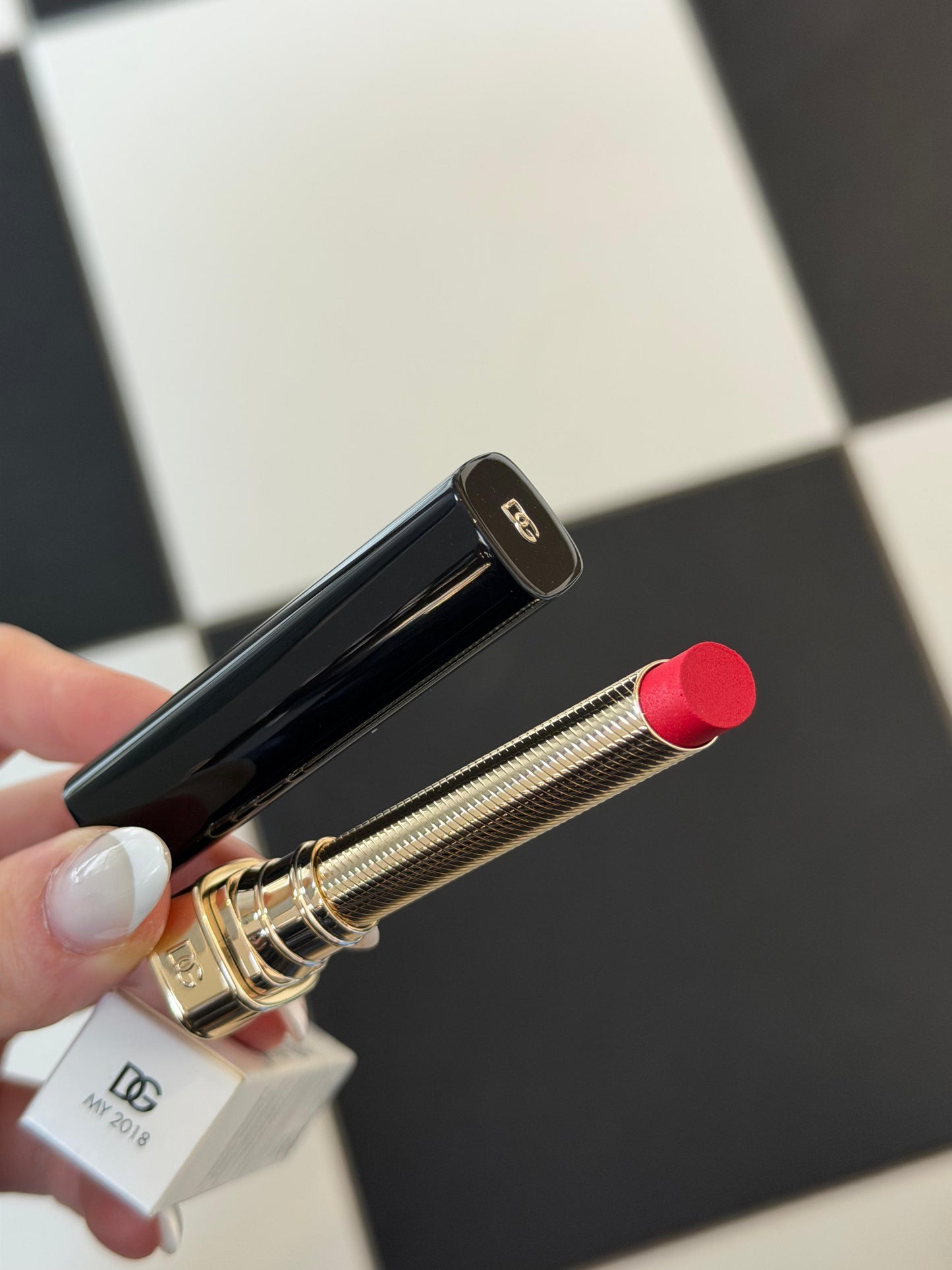 DOLCE&GABBANA My Comfy Matte Lipstick - My 2018
Instant Rich Color & Hydration Lip Stylo