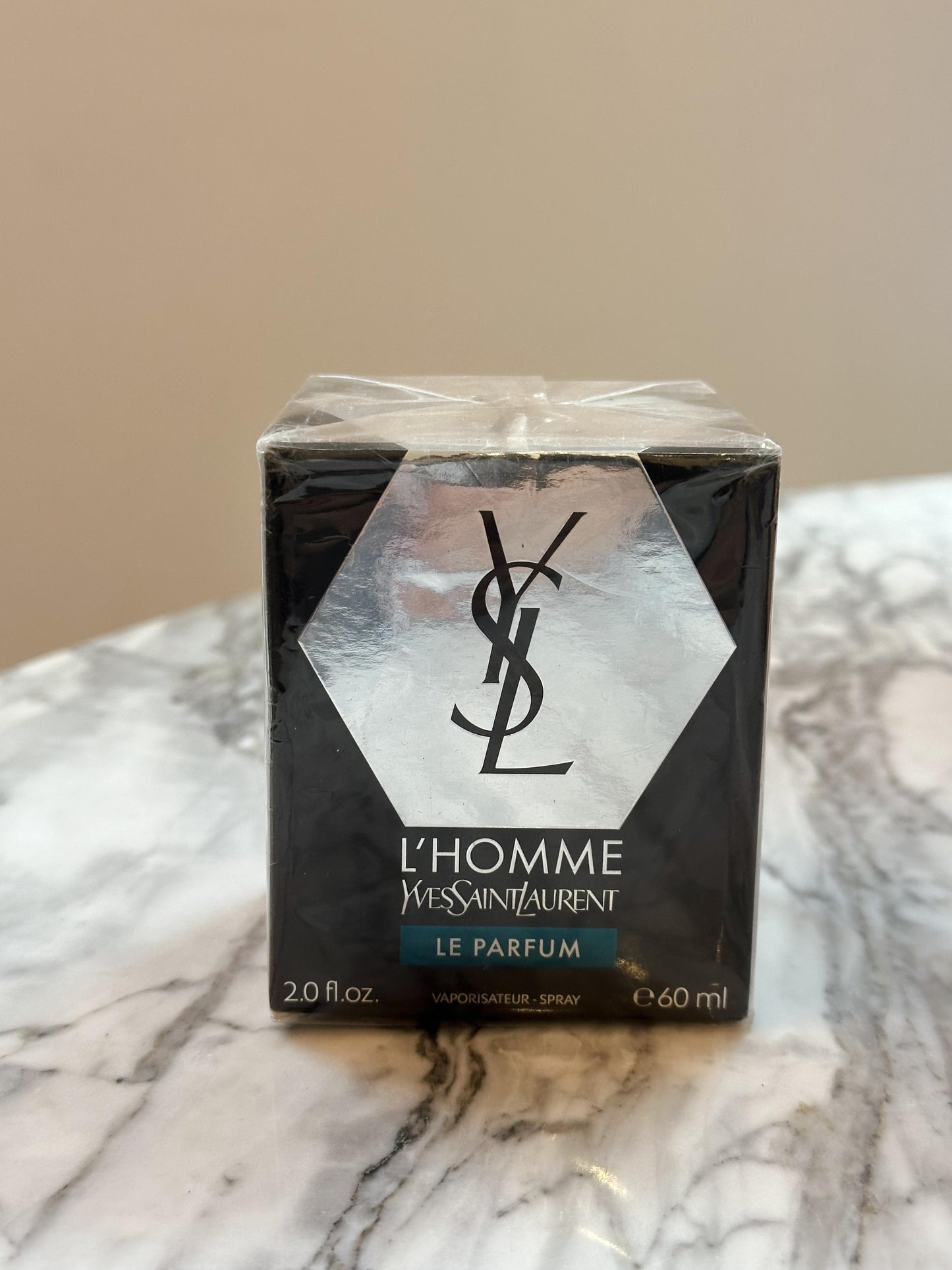 YSL L'Homme Le Parfum 60ml
Woody Fragrance With Cardamom, Basil & Cedarwood