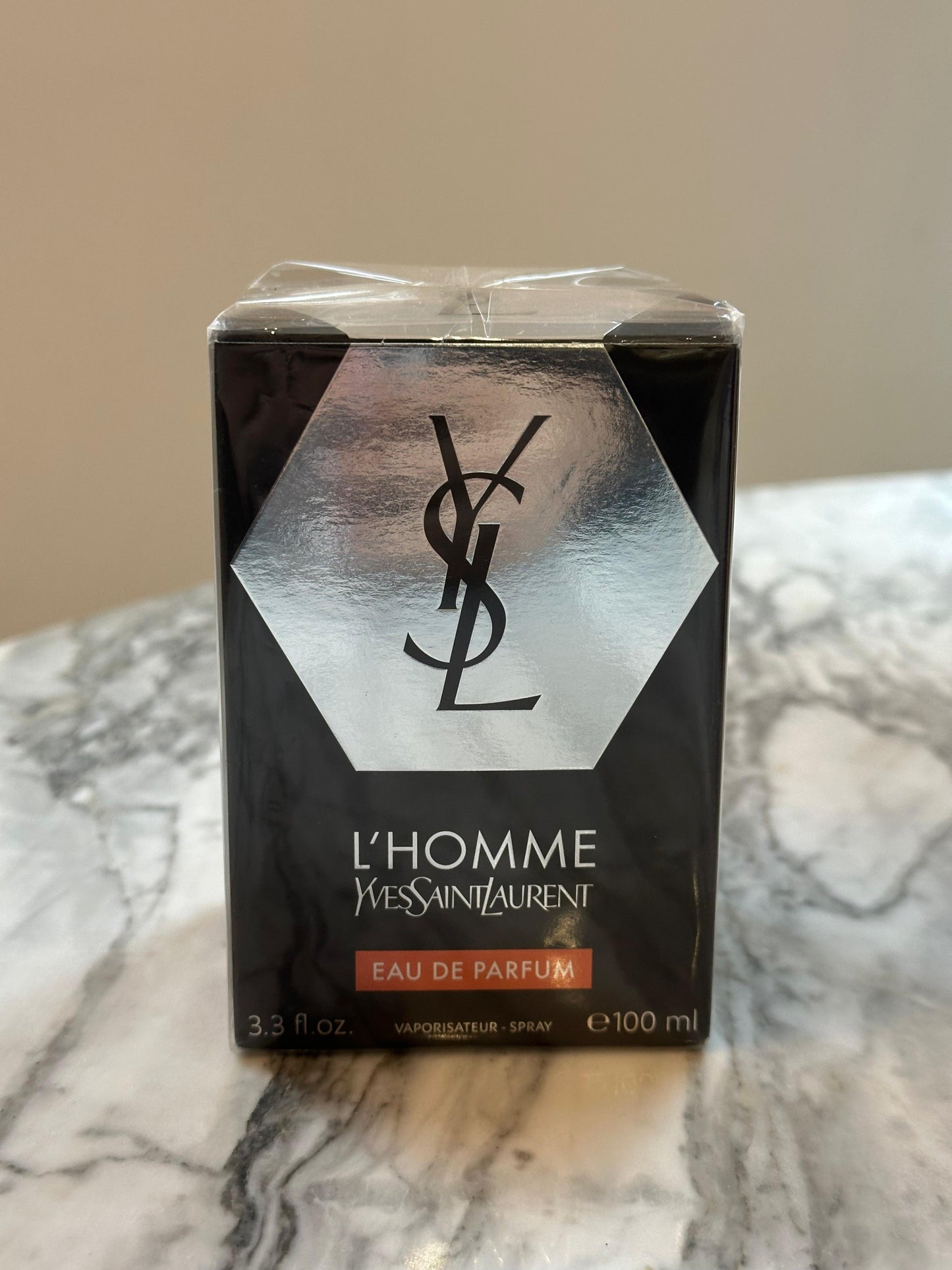 YSL L'Homme Eau De Parfum
Warm & Woody Fragrance With Bitter Orange, Oalwood And Vetiver