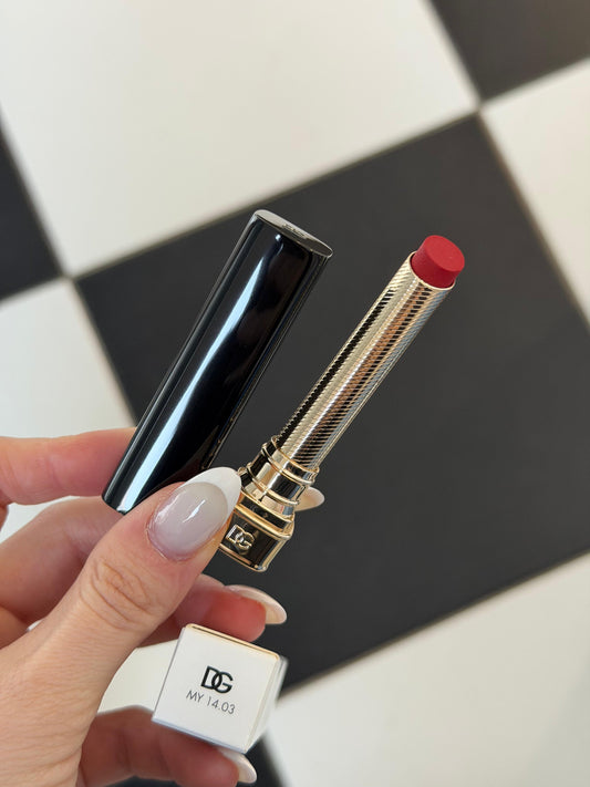 DOLCE&GABBANA My Comfy Matte Lipstick - My 14.03
Instant Rich Color & Hydration Lip Stylo