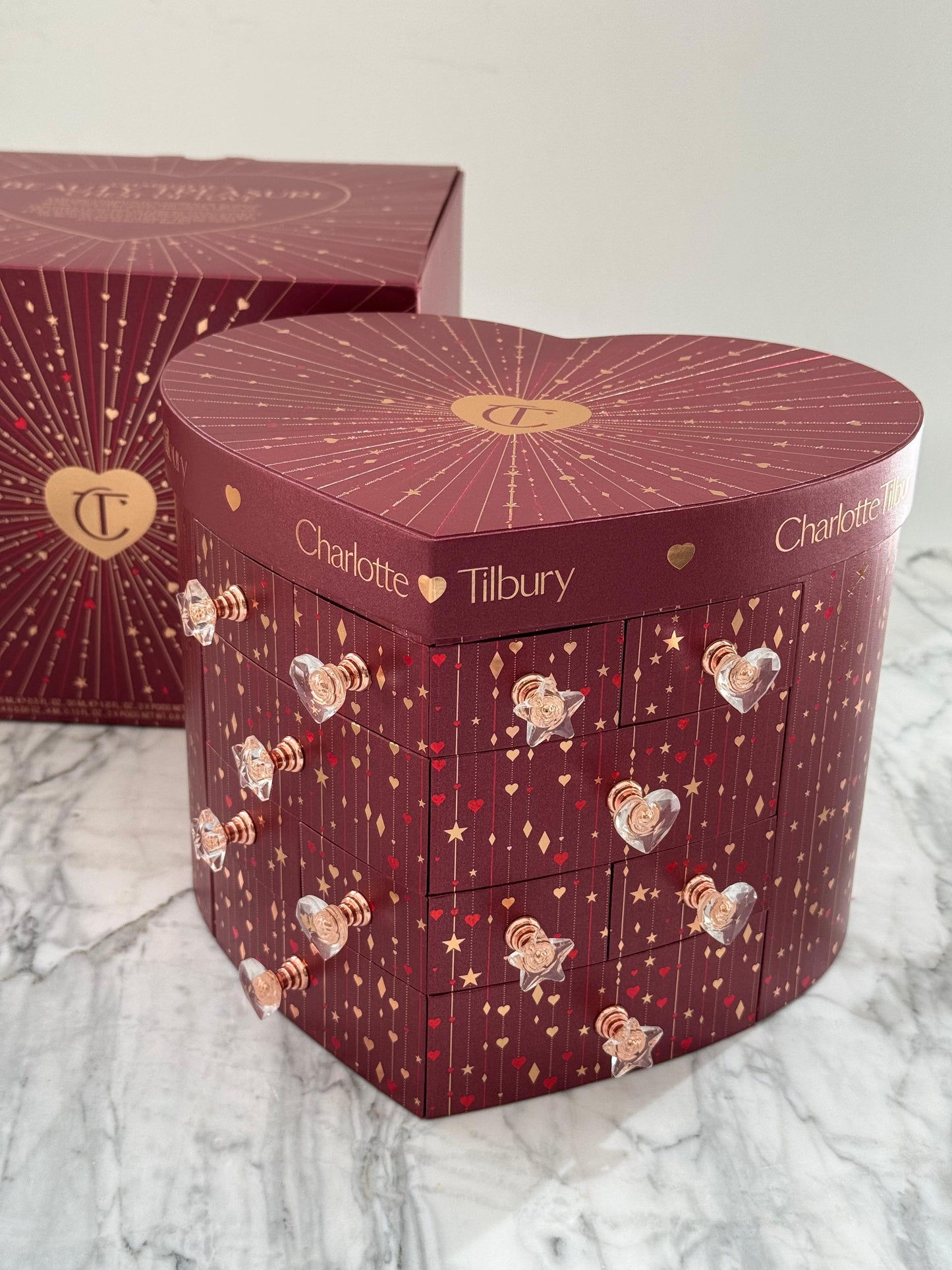 CHARLOTTE TILBURY’S Beauty Treasure Chest Of Love Set
12 Door Beauty Advent Calendar
