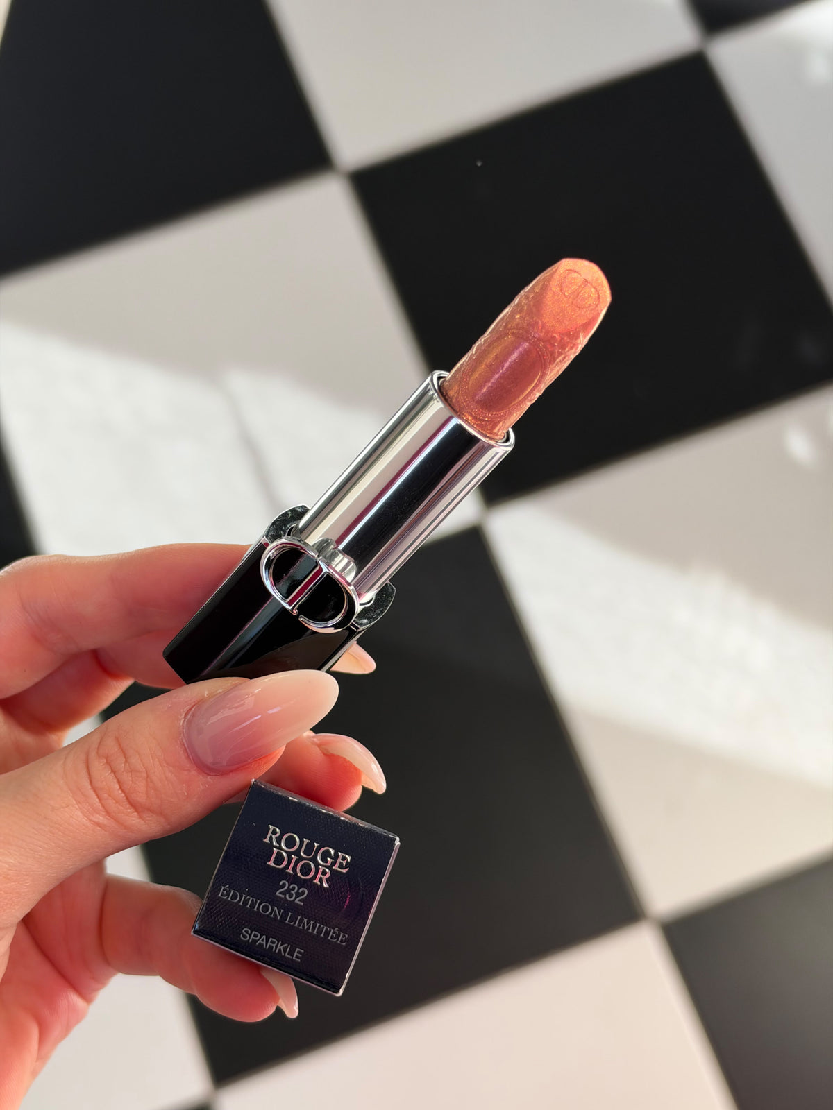 DIOR Rouge Dior - Limited Edition (232)
Lipstick - Velvet, Satin and Glitter Finishes - Longwearing - 24-hour comfort