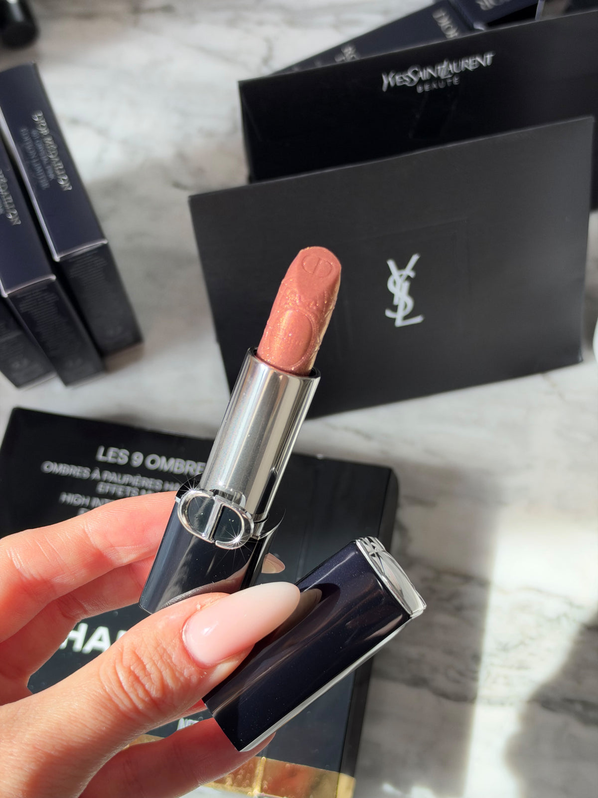 DIOR Rouge Dior - Limited Edition (232)
Lipstick - Velvet, Satin and Glitter Finishes - Longwearing - 24-hour comfort