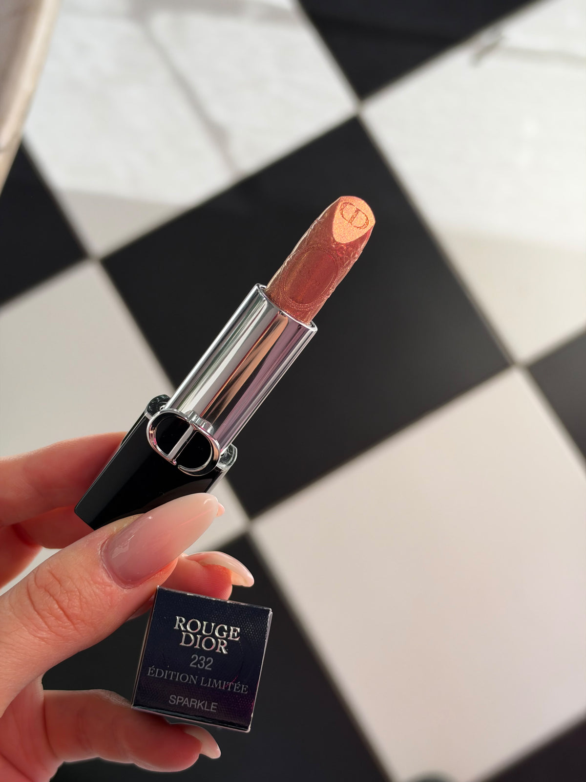 DIOR Rouge Dior - Limited Edition (232)
Lipstick - Velvet, Satin and Glitter Finishes - Longwearing - 24-hour comfort