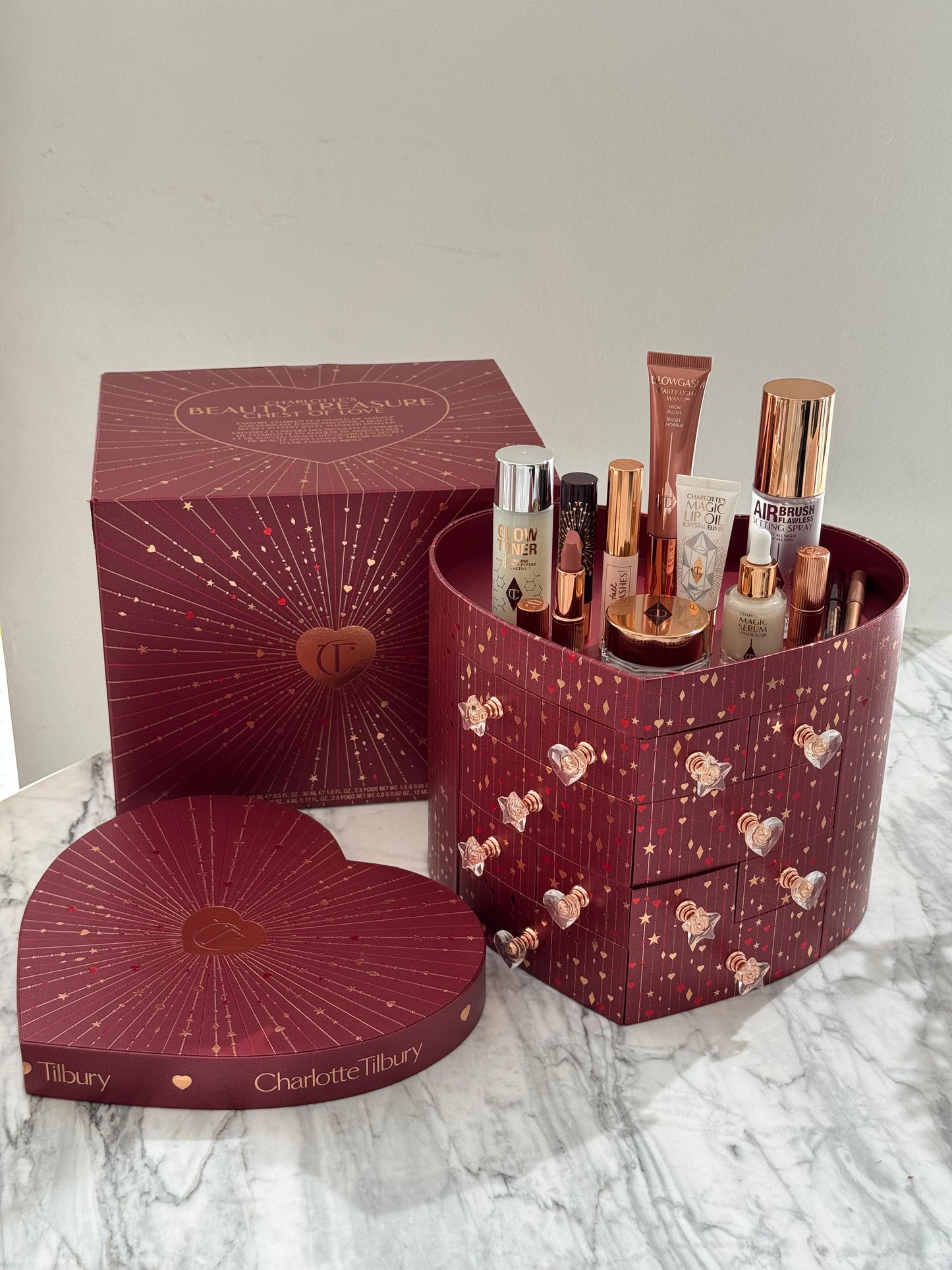 CHARLOTTE TILBURY’S Beauty Treasure Chest Of Love Set
12 Door Beauty Advent Calendar