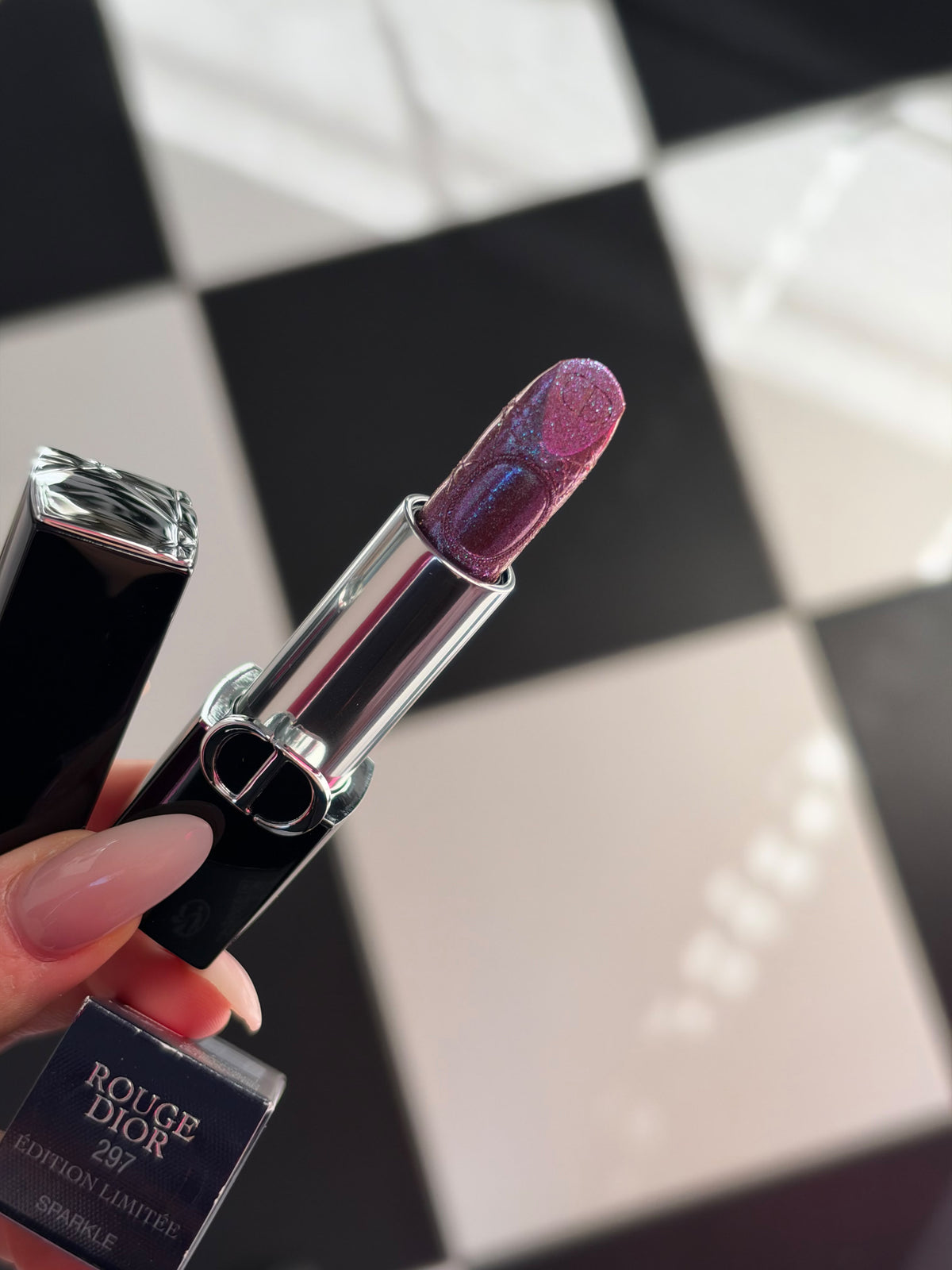 DIOR Rouge Dior - Limited Edition (297)
Lipstick - Velvet, Satin and Glitter Finishes - Longwearing - 24-hour comfort