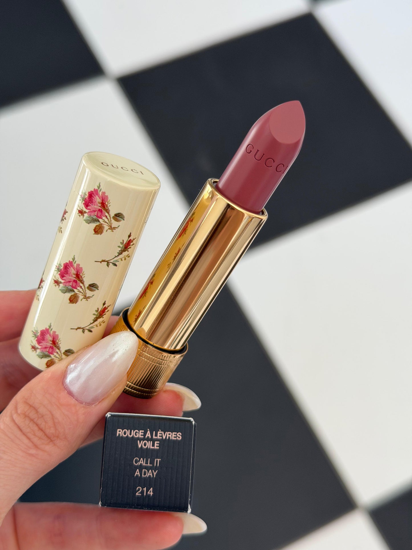 GUCCI Rouge À Lèvres Voile Lipstick (214)