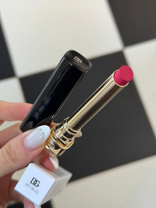 DOLCE&GABBANA My Comfy Matte Lipstick - My 08.03
Instant Rich Color & Hydration Lip Stylo