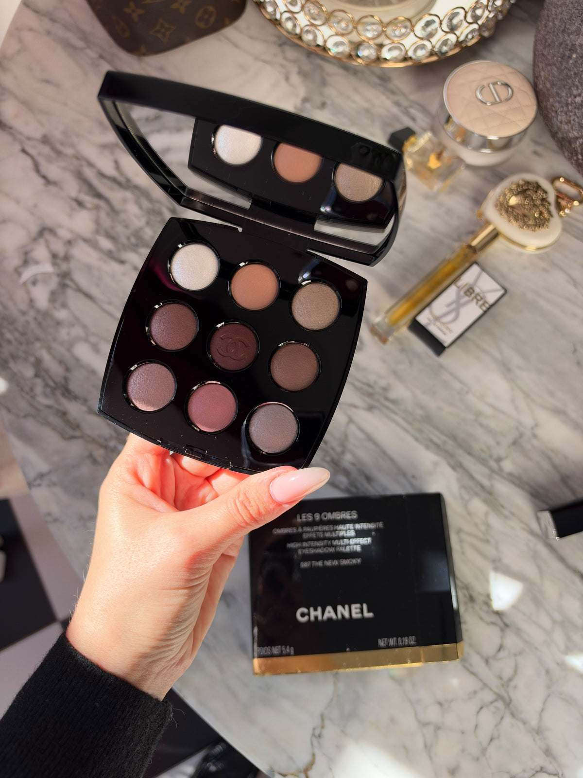 CHANEL Les 9 Ombres 
High Intensity Multi-Effect Eyeshadow Palette (587)
