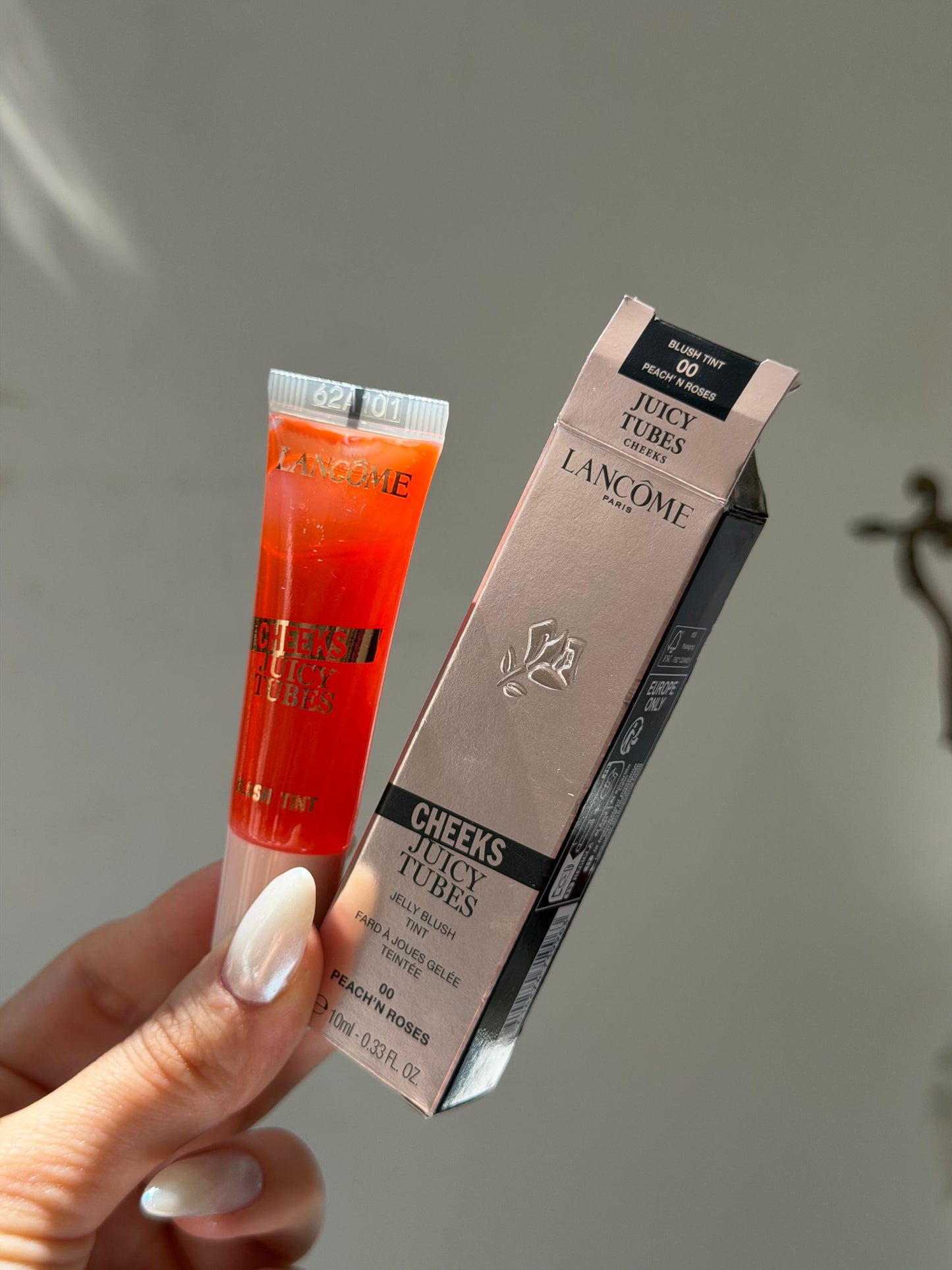 LANCOME Cheeks Juicy Tubes
Jelly Blush Tint (00)