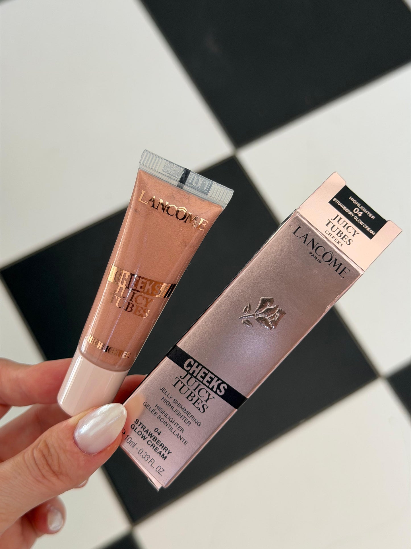 LANCOME Cheeks Juicy Tubes
Jelly Shimmering Highlighter (04)