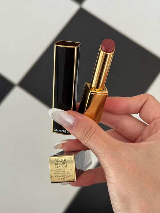 CHANEL Rouge Allure L’Extrait
High-Intensity Lipstick (927) - Concentrated Radiance and Care