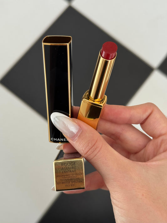 CHANEL Rouge Allure L’Extrait
High-Intensity Lipstick (937) - Concentrated Radiance and Care