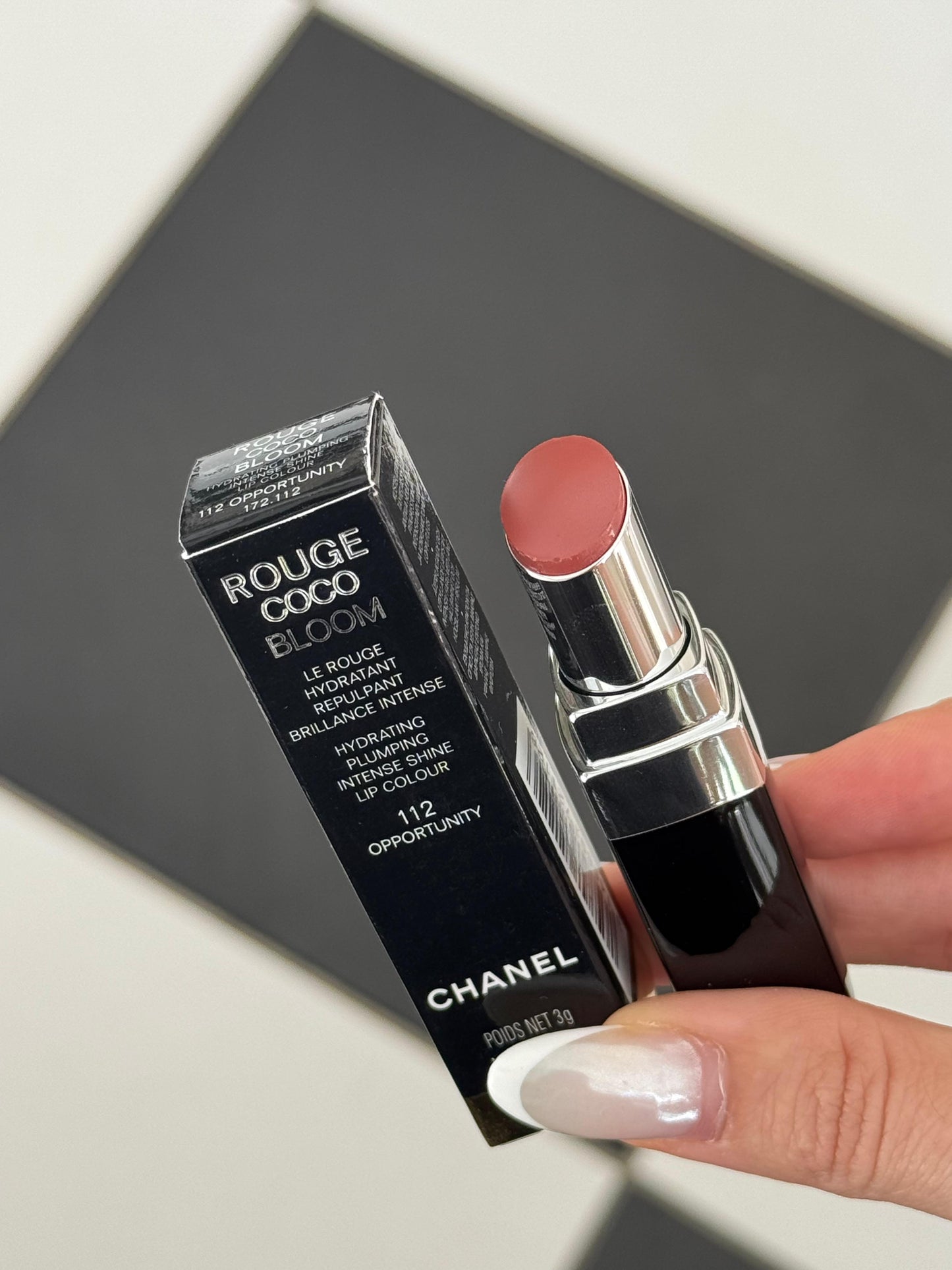 CHANEL Rouge Coco Bloom (112)
Hydrating Plumping Intense Shine Lipstick