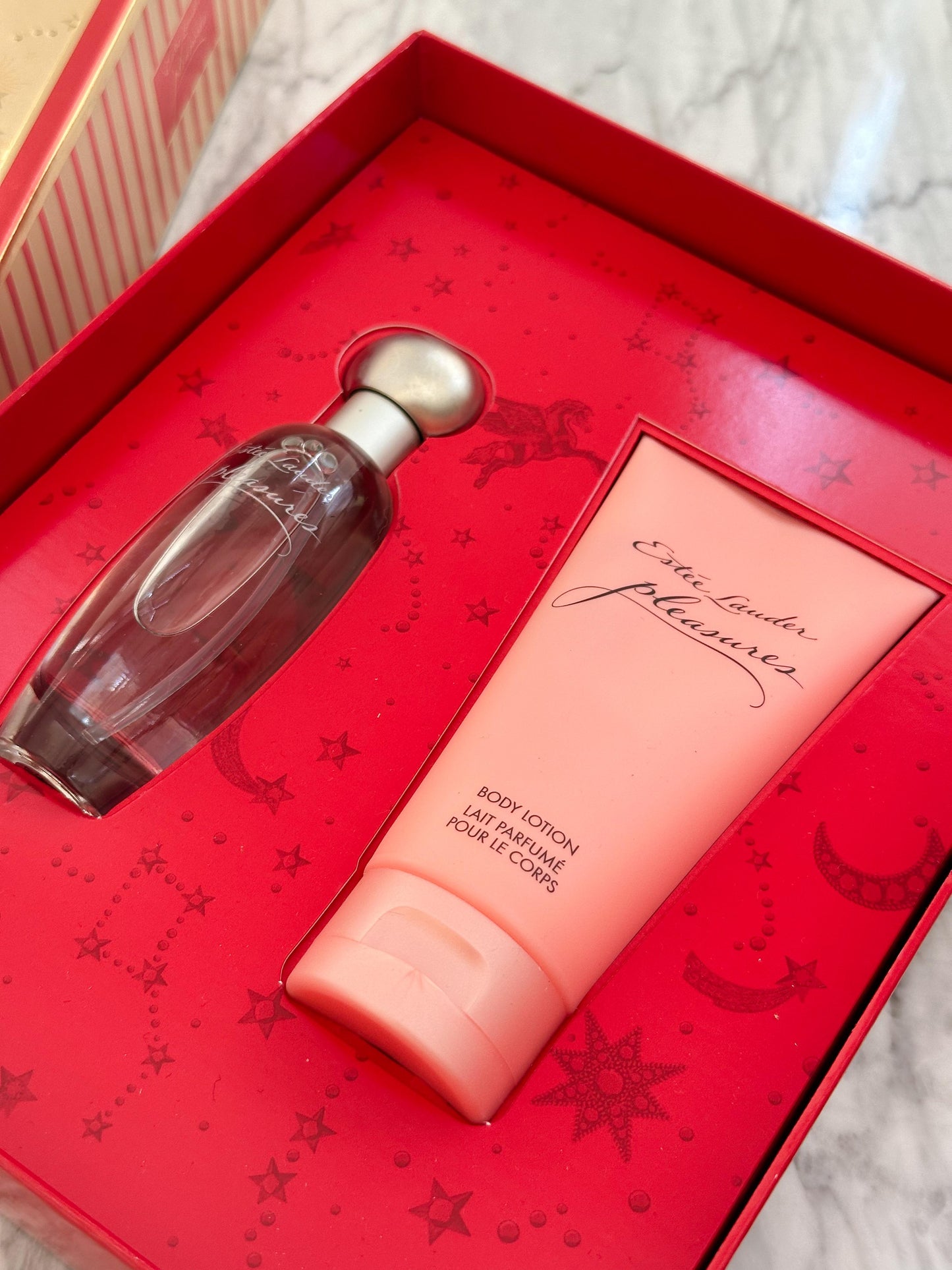 ESTÉE LAUDER Pleasures Favorites Duo Gift Set 30ml Edp + 75ml Body Lotion