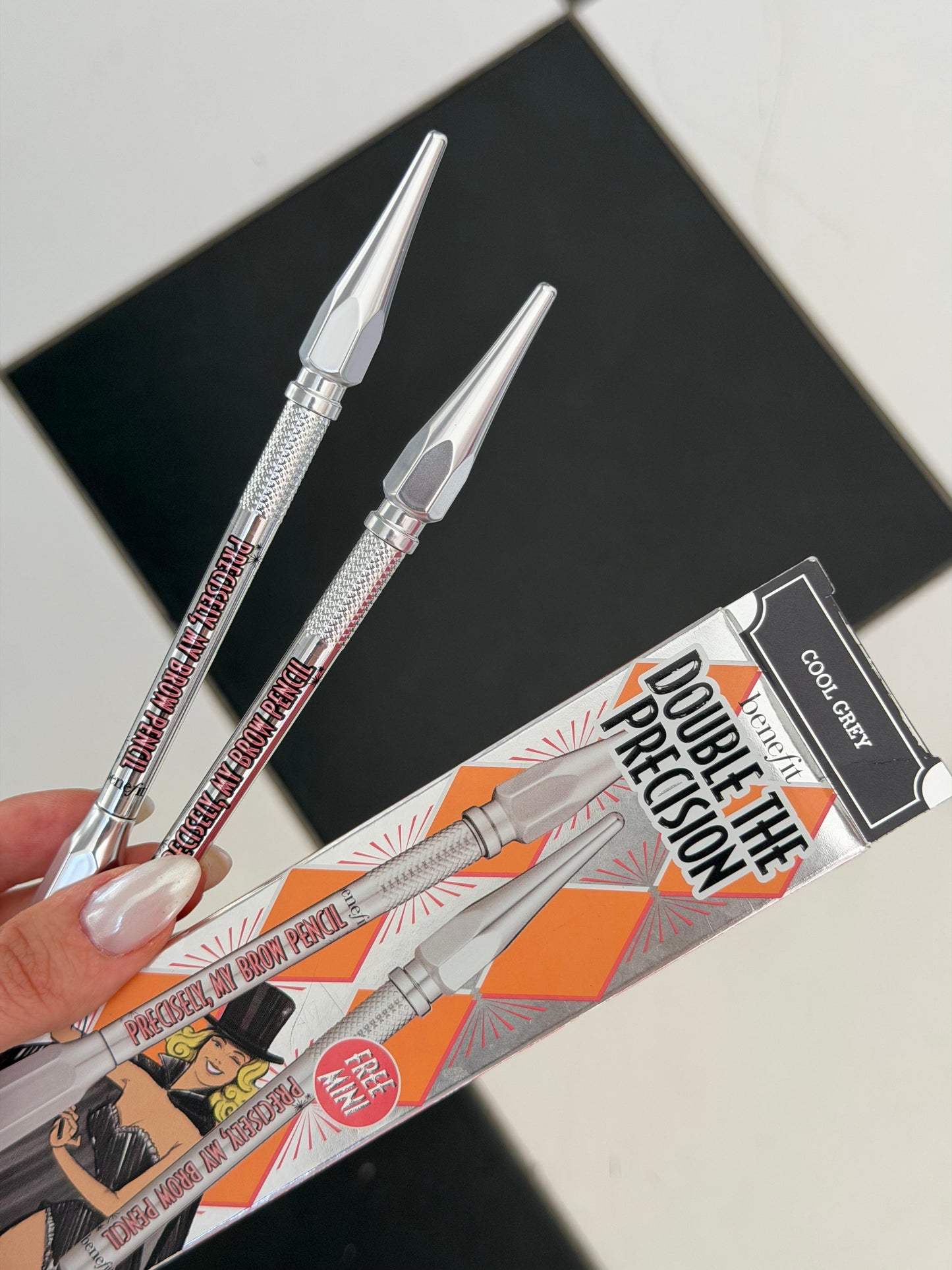 BENEFIT Double The Precision - Cool Grey
Precisely My Brow Pencil Booster Set