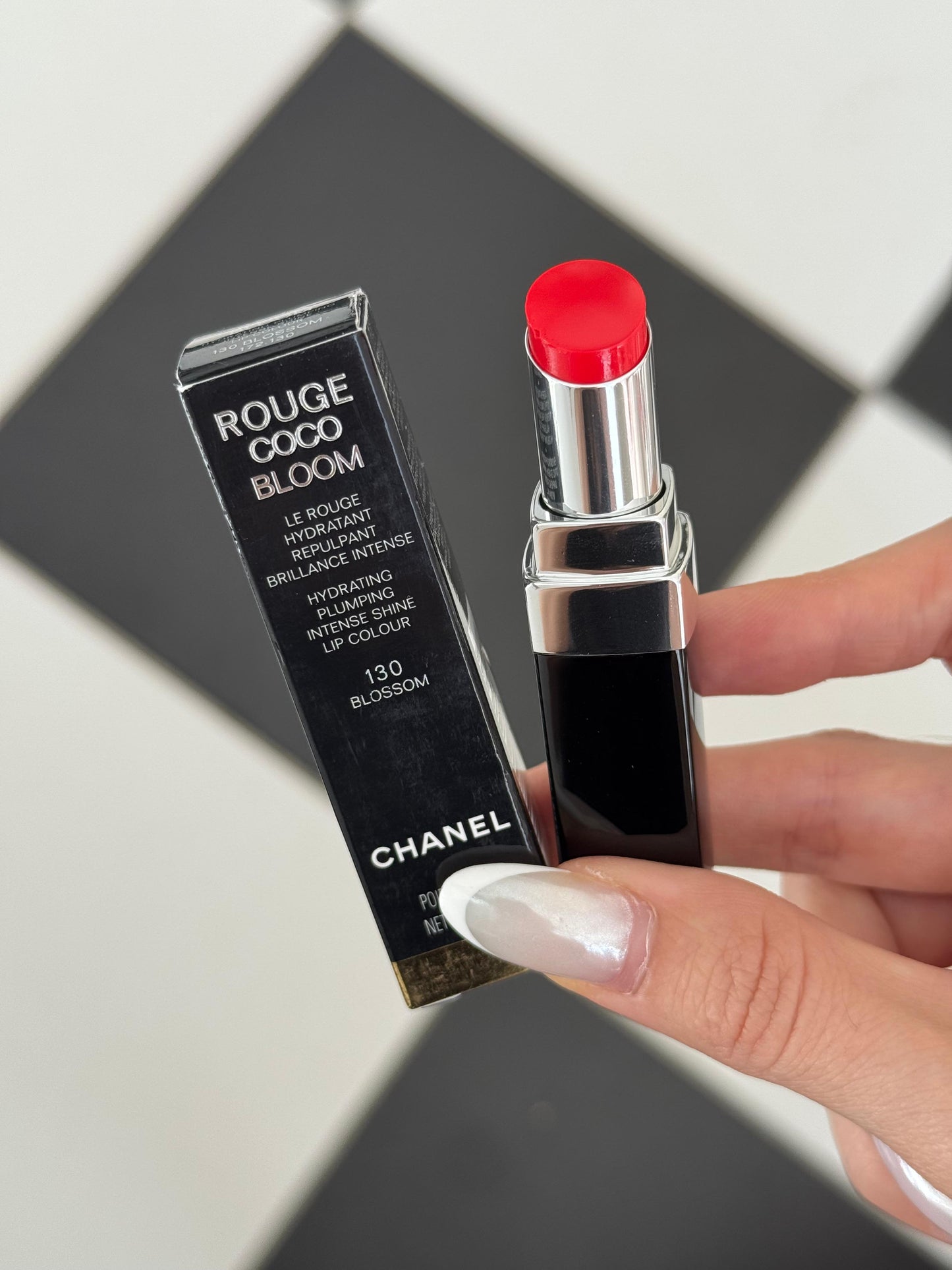 CHANEL Rouge Coco Bloom (130)
Hydrating Plumping Intense Shine Lipstick