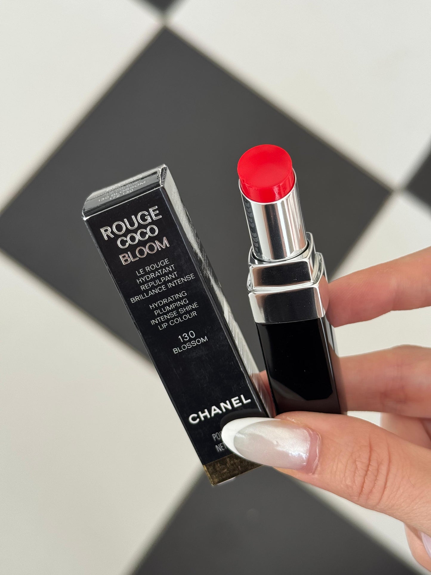CHANEL Rouge Coco Bloom (130)
Hydrating Plumping Intense Shine Lipstick