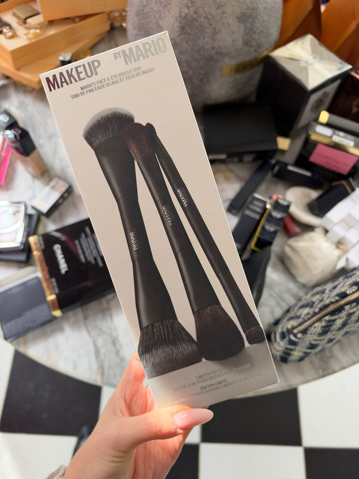 MAKEUP BY MARIO 
Mario's Face and Eye Trio Cosmetic Brush Set