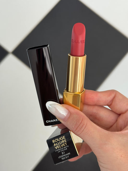 CHANEL Rouge Allure Velvet (51)
Luminous Matte Lipstick
