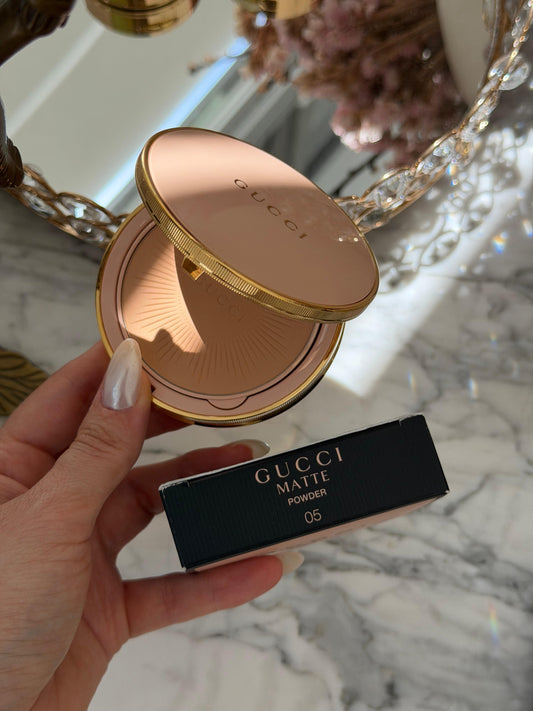 GUCCI Matte Face Powder - Blurring & Mattifying Tinted, Natural Matte (05)
