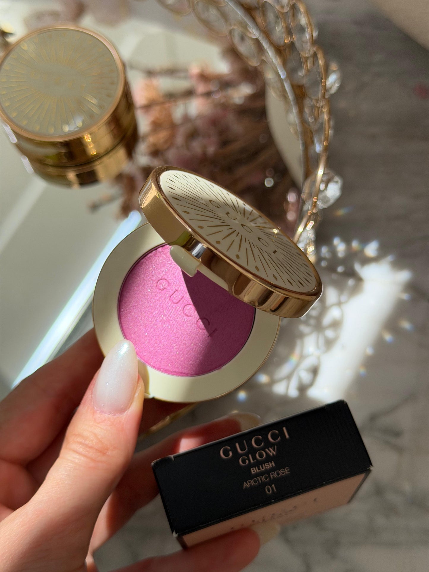 GUCCI Glow Blush (01)
Radiant Silky Luminous Color