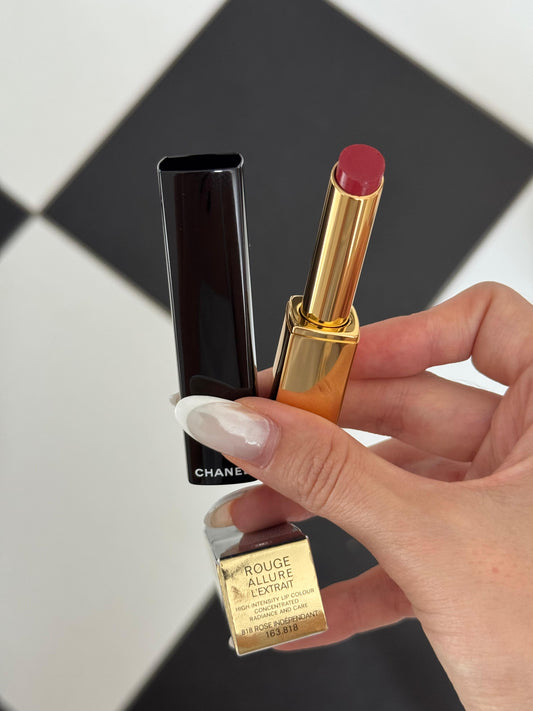 CHANEL Rouge Allure L’Extrait
High-Intensity Lipstick (818) - Concentrated Radiance and Care