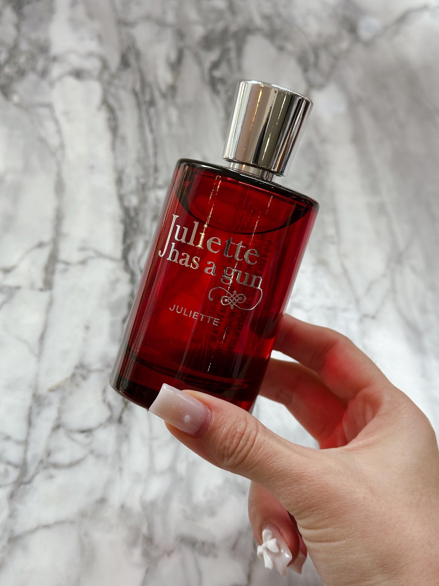 JULIETTE HAS A GUN
Juliette Eau de Parfum 100ml
Fruity, Floral, Sensual