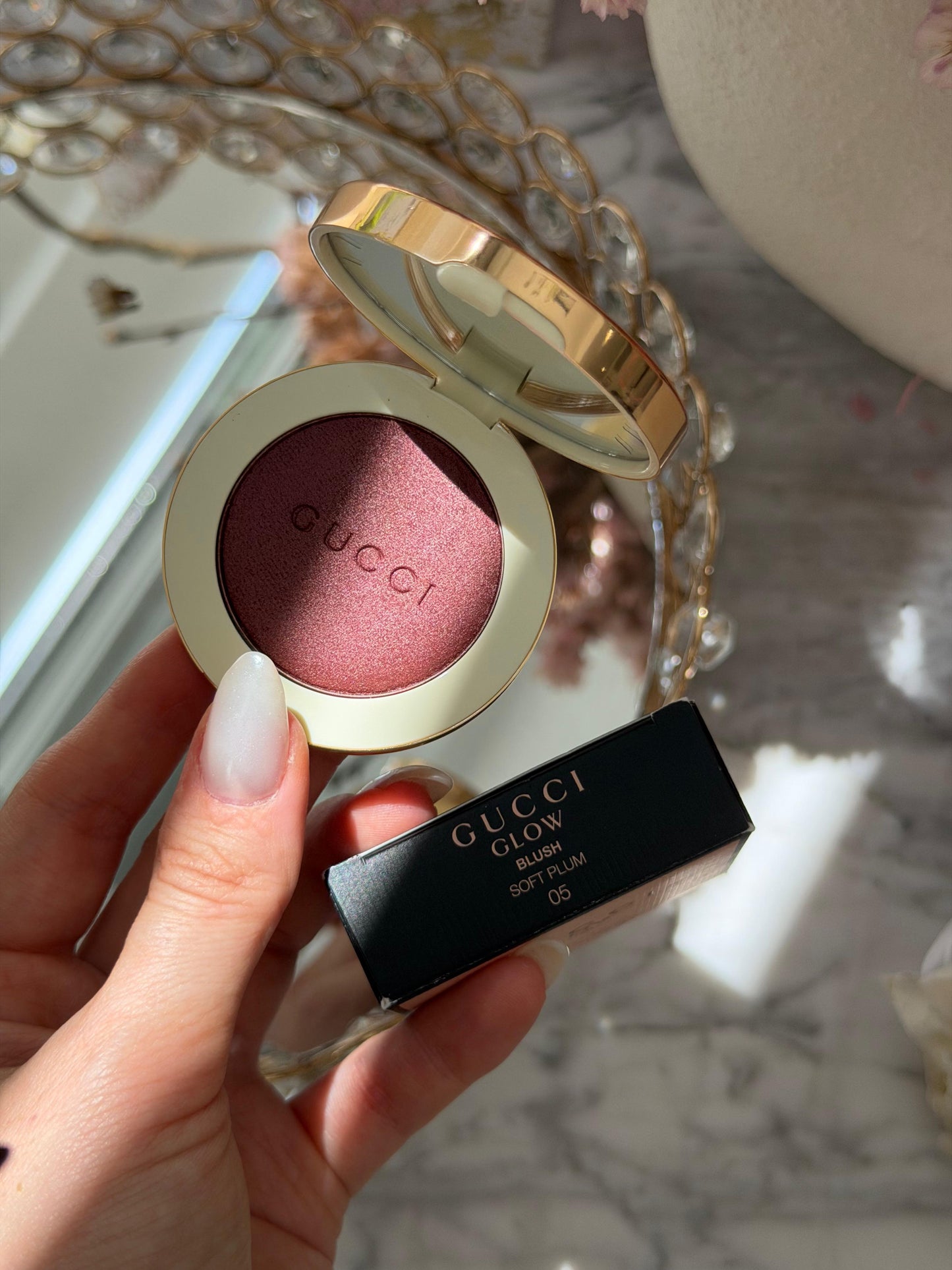 GUCCI Glow Blush (05)
Radiant Silky Luminous Color