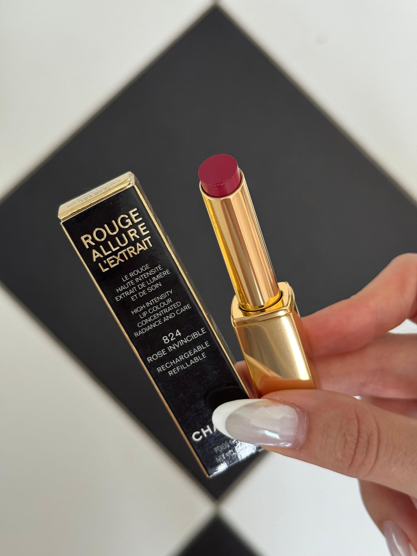 CHANEL Rouge Allure L’Extrait
High-Intensity Lipstick (824) - Concentrated Radiance and Care