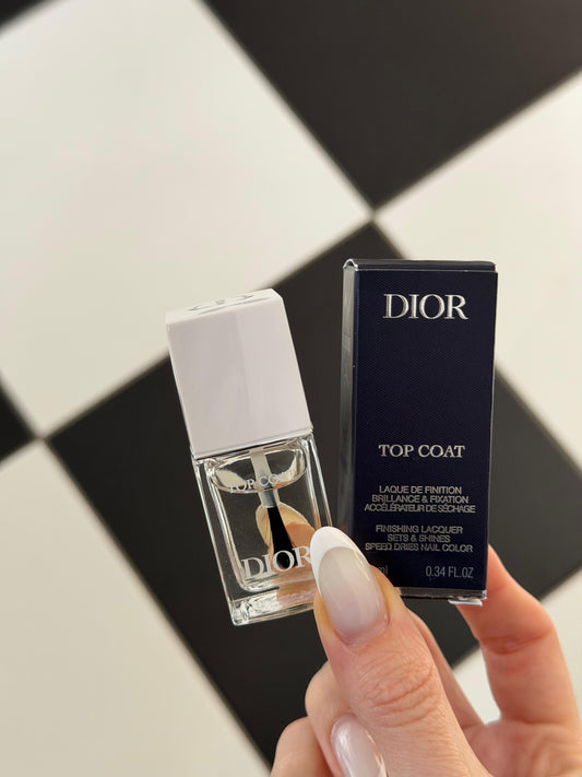 DIOR Top Coat
Finishing Lacquer - Sets and Shines - Speed-Dries Nail Color