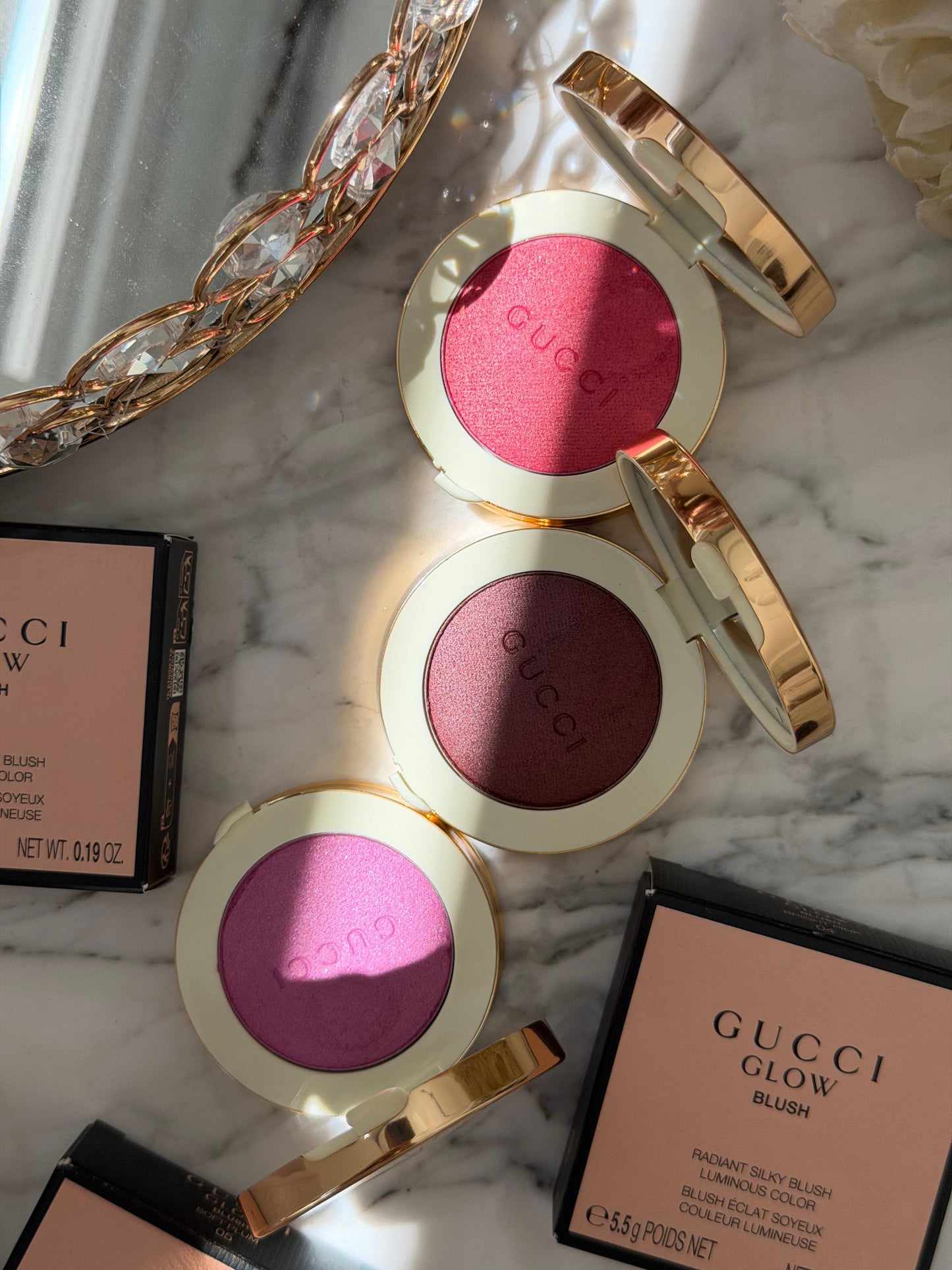 GUCCI Glow Blush (04)
Radiant Silky Luminous Color