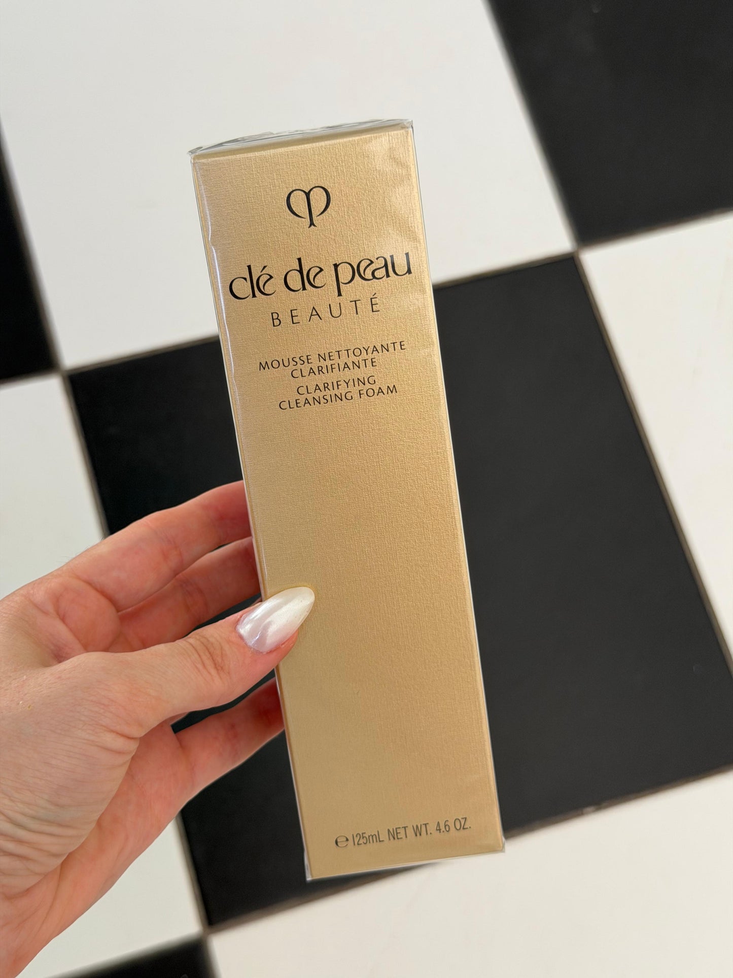 CLÉ DE PEAU BEAUTÉ Softening Cleansing Foam