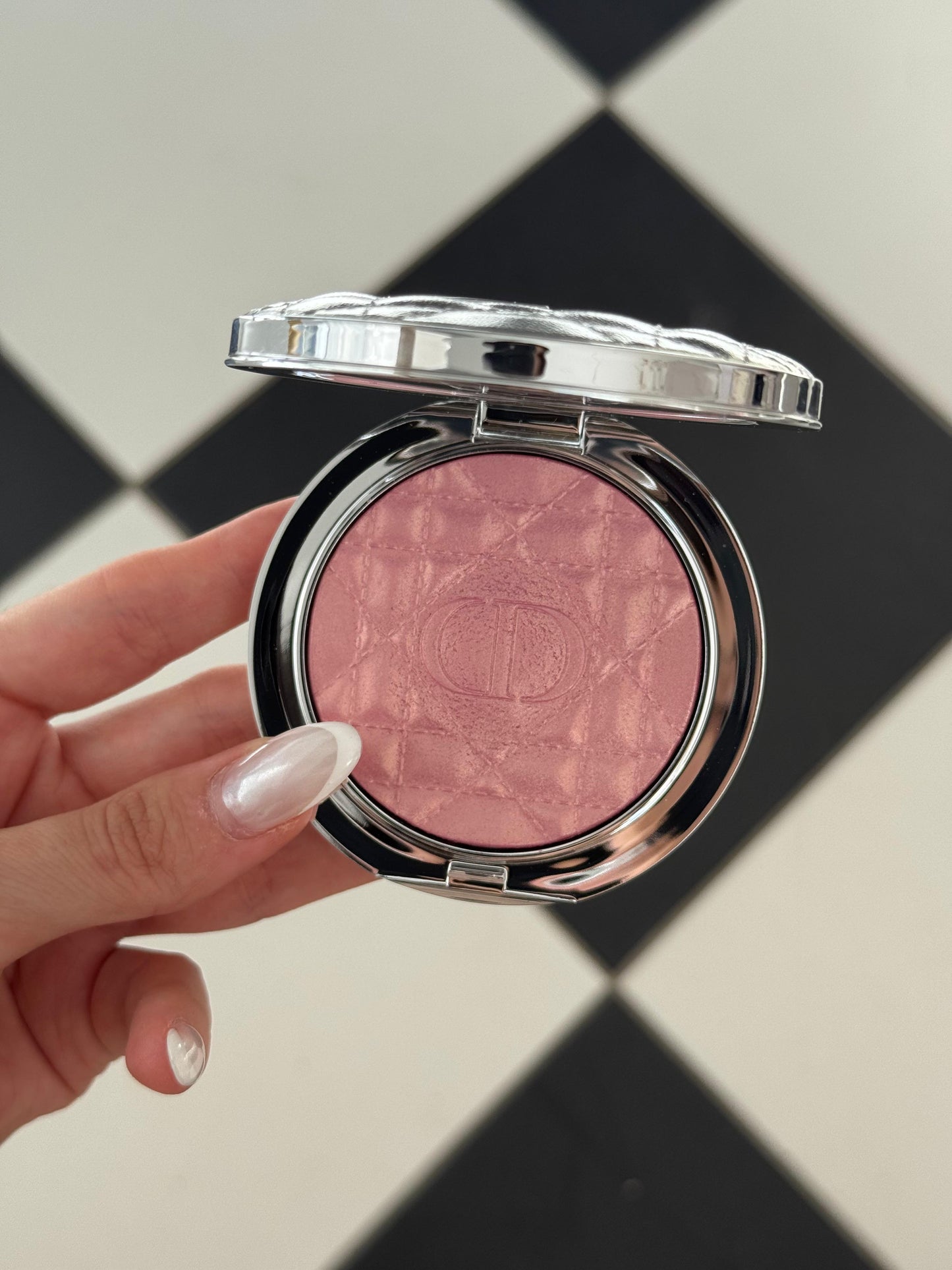 DIOR Forever Glow Luminizer - Illuminating Powder For Face (04)