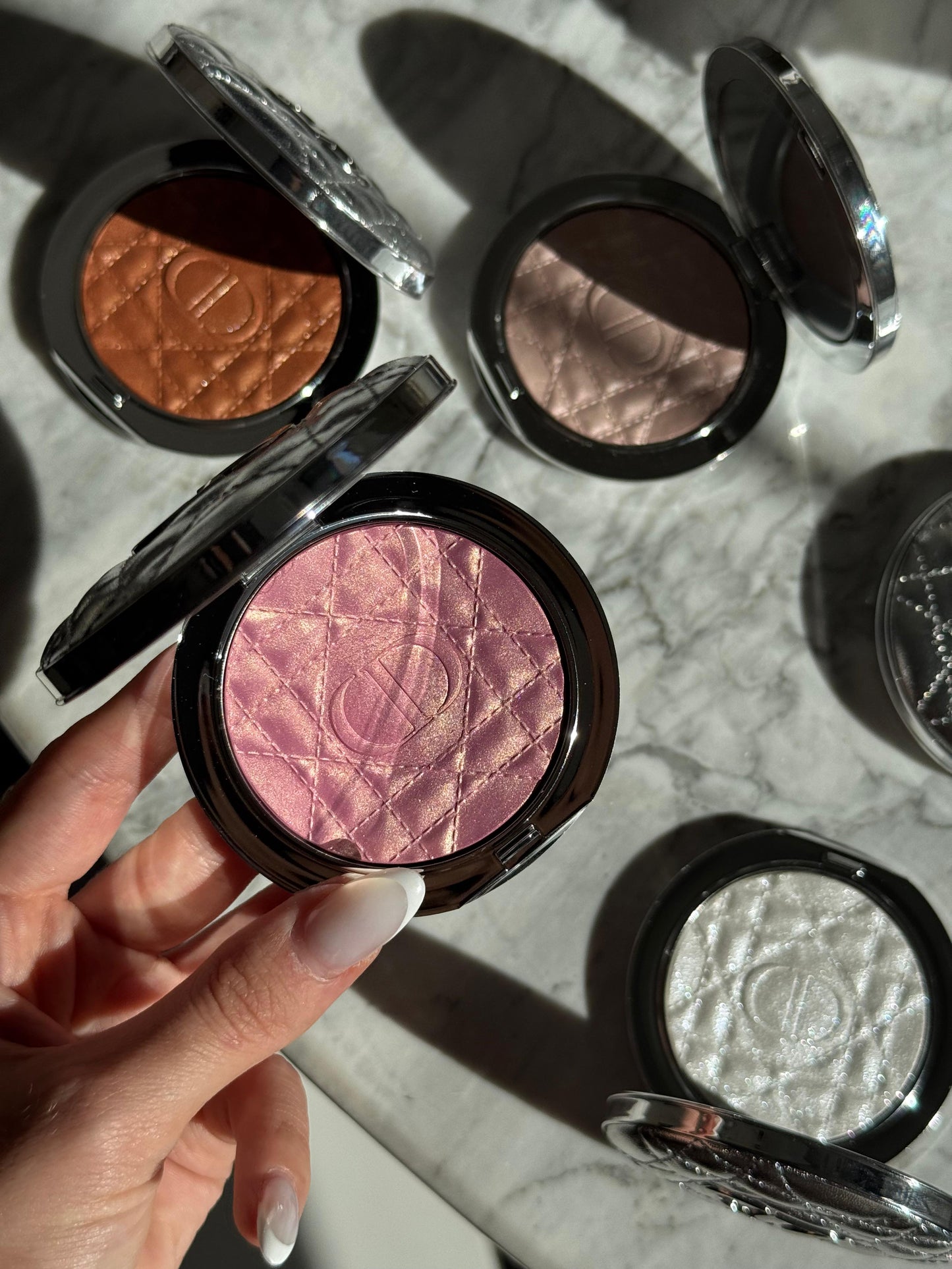 DIOR Forever Glow Luminizer - Illuminating Powder For Face (04)