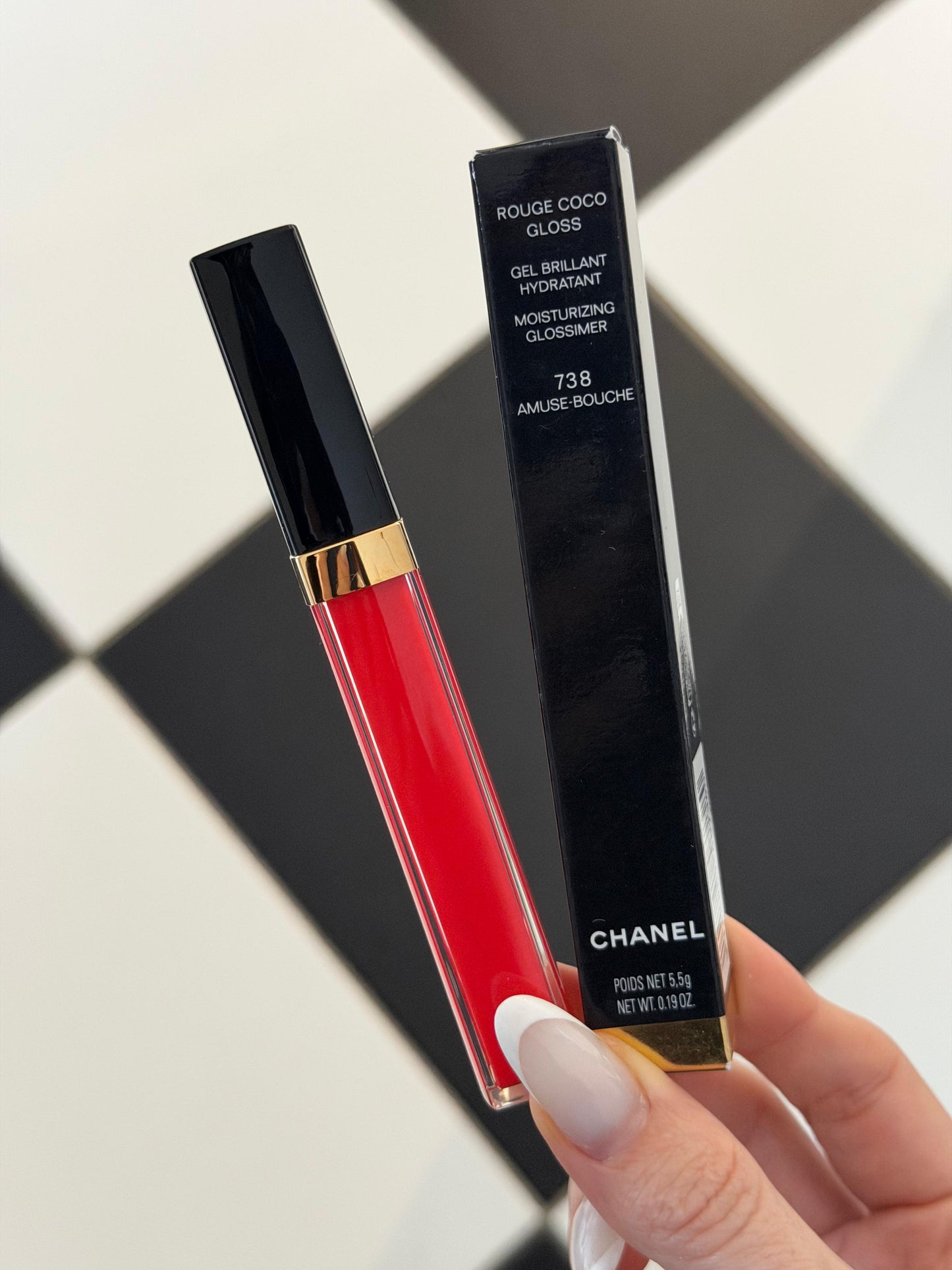 CHANEL Rouge Coco Gloss (738)
Moisturizing Gel Brillant Hidratant