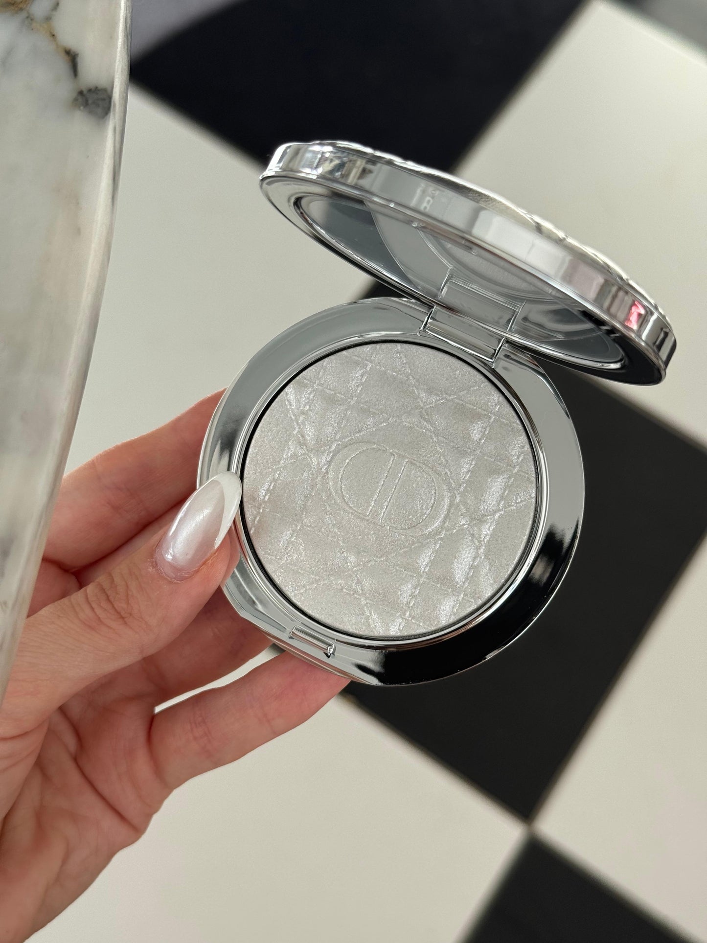 DIOR Forever Glow Luminizer - Illuminating Powder For Face (06)