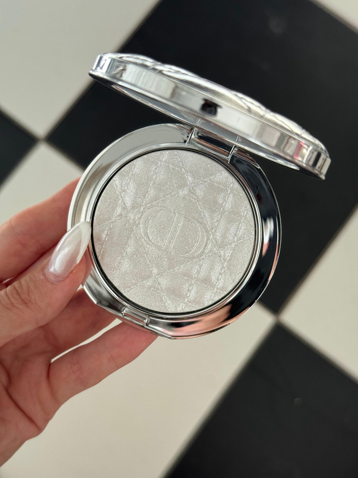 DIOR Forever Glow Luminizer - Illuminating Powder For Face (06)