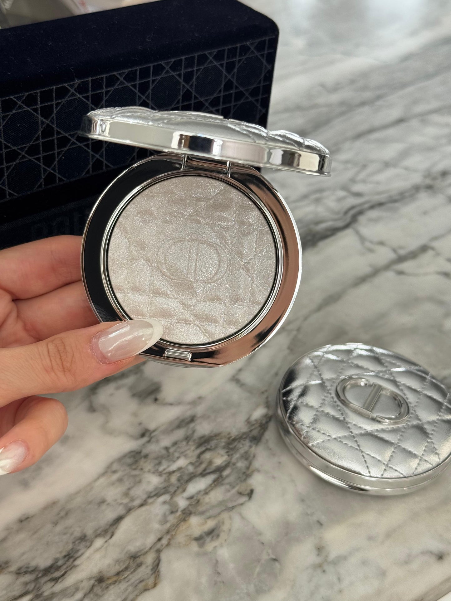DIOR Forever Glow Luminizer - Illuminating Powder For Face (06)