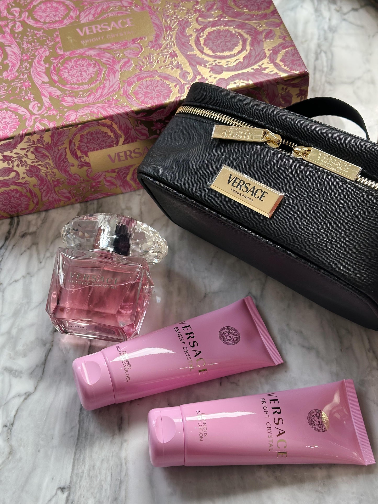 VERSACE Bright Crystal
Eau De Toilette Gift Set (90ml+100ml+100ml+bag)