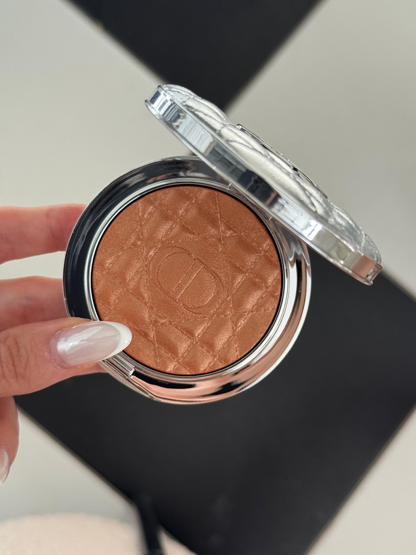 DIOR Forever Glow Luminizer - Illuminating Powder For Face (07)