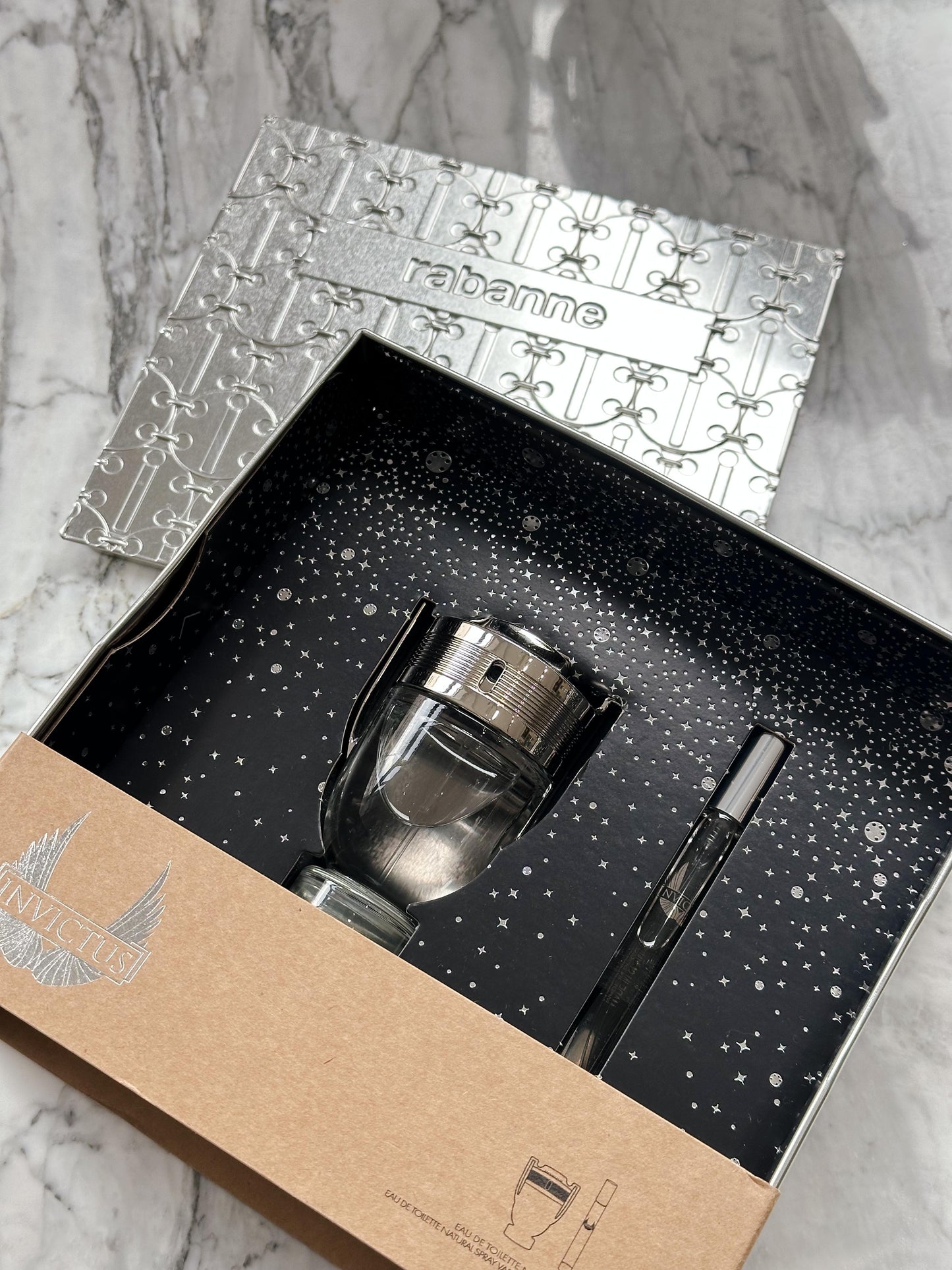 Paco Rabanne Invictus 2 Piece Gift Set: Eau de Toilette 100ml - Eau de Toilette 10ml